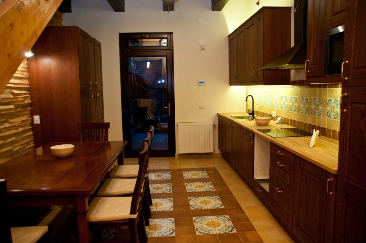 בראשוב Arina Apartments מראה חיצוני תמונה